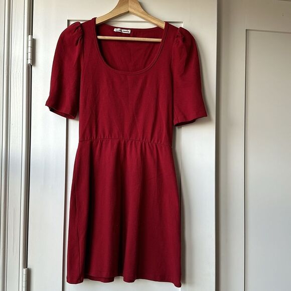 Reformation Dresses & Skirts - Reformation Elisha Red Puff Sleeve Dress size small